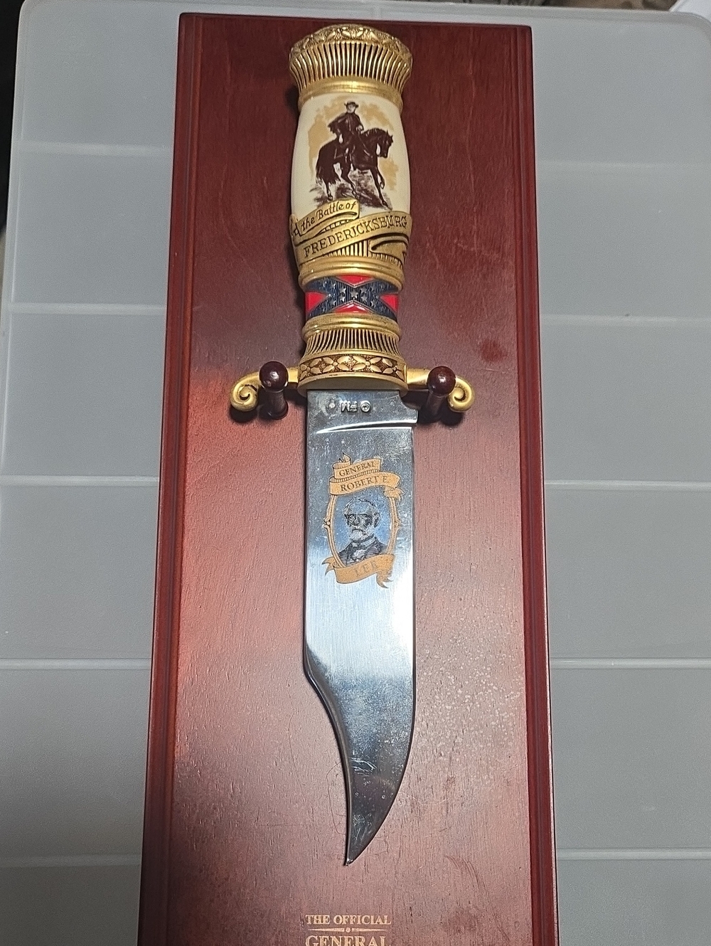 Franklin Mint Official General Robert E Lee Bowie Knife with 13.5in Display
